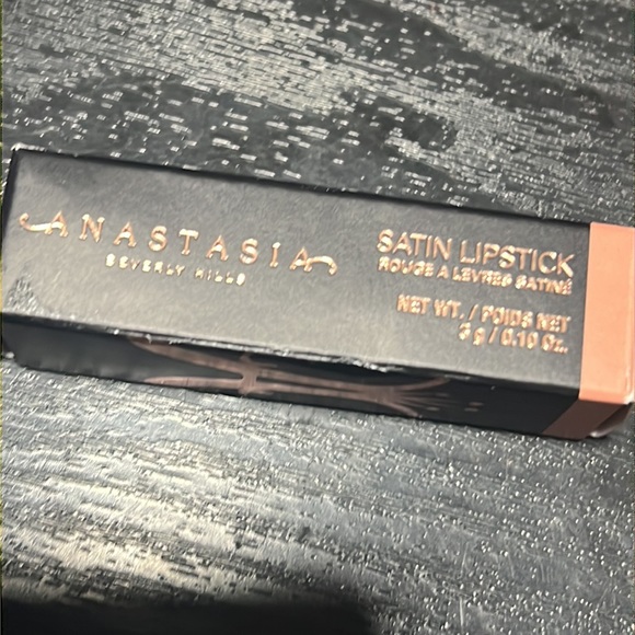 🌙💕Honey Taupe Anastasia Beverly Hills Satin Lipstick - Picture 9 of 11